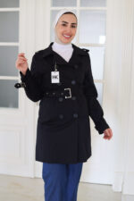 Short trenchcoat